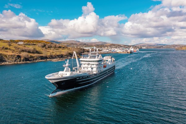 SFPA accused of attempting to destroy the Irish processing industry as unreasonable actions forces the Danish pelagic trawler RUTH to leave Killybegs. Photo Mooney Boats/Alan Hennigan