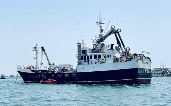 EU vessels will be allowed to continue fishing in the Mauritian waters for tuna as EU-Mauritius fisheries protocol extended for six months Fisheries MEPs support athe EU-Mauritania fisheries partnership with Mauritania, welcoming more transparency and a curb on overfishing