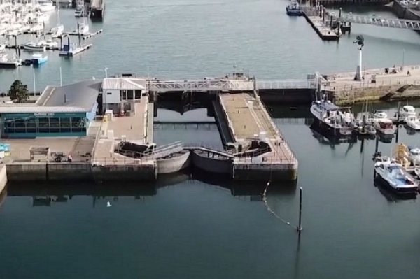 The lock gates at Sutton Harbour in Plymouth will benefit from a £3 million repair and maintenance project starting in September 2022 work september plymouth lock gates plymouth council leader fishers